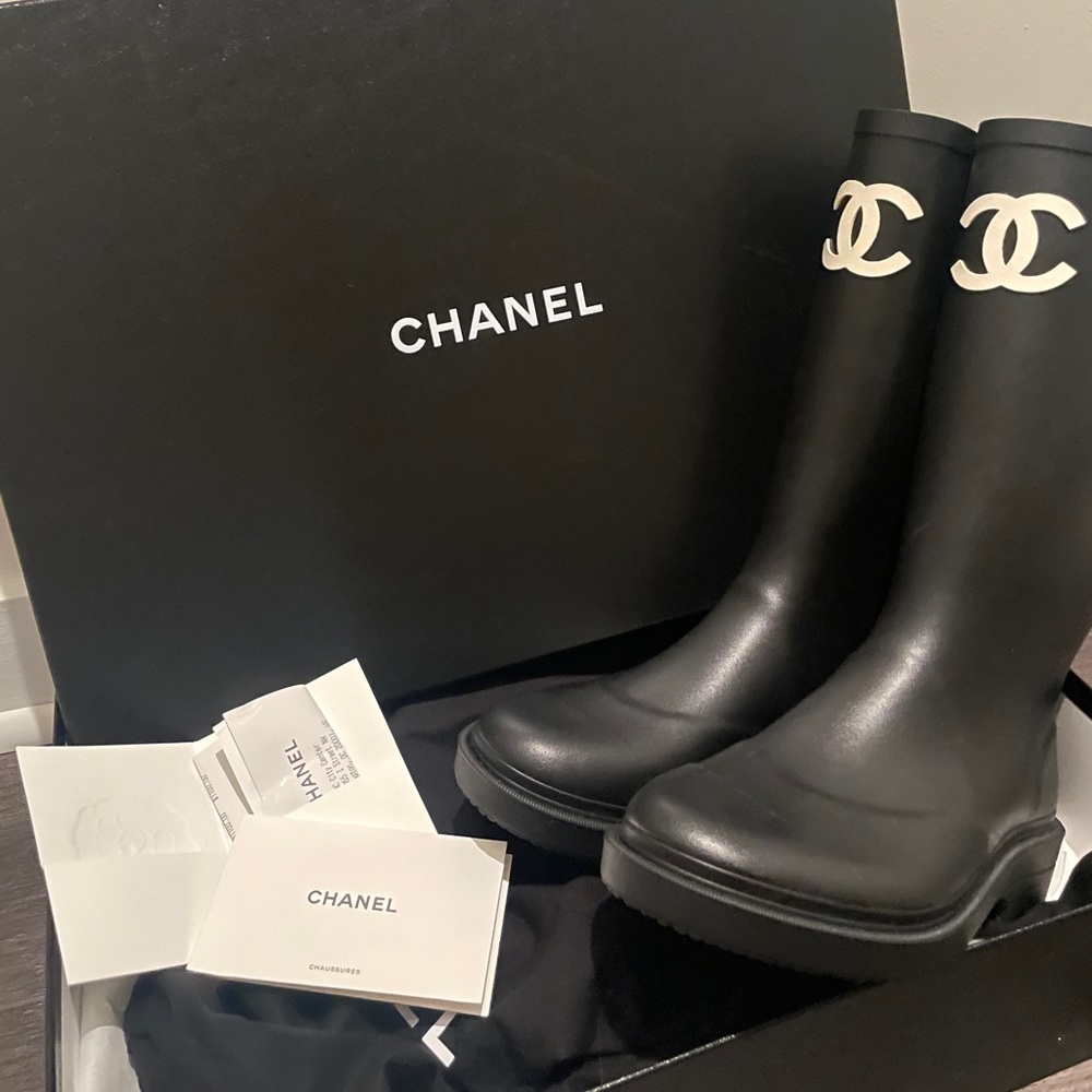 Chanel rubber boot size36